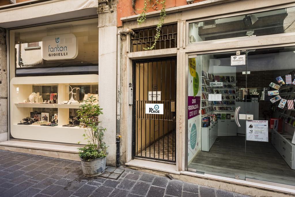 Myplace Piazza Dei Signori Apartments Treviso Exterior foto
